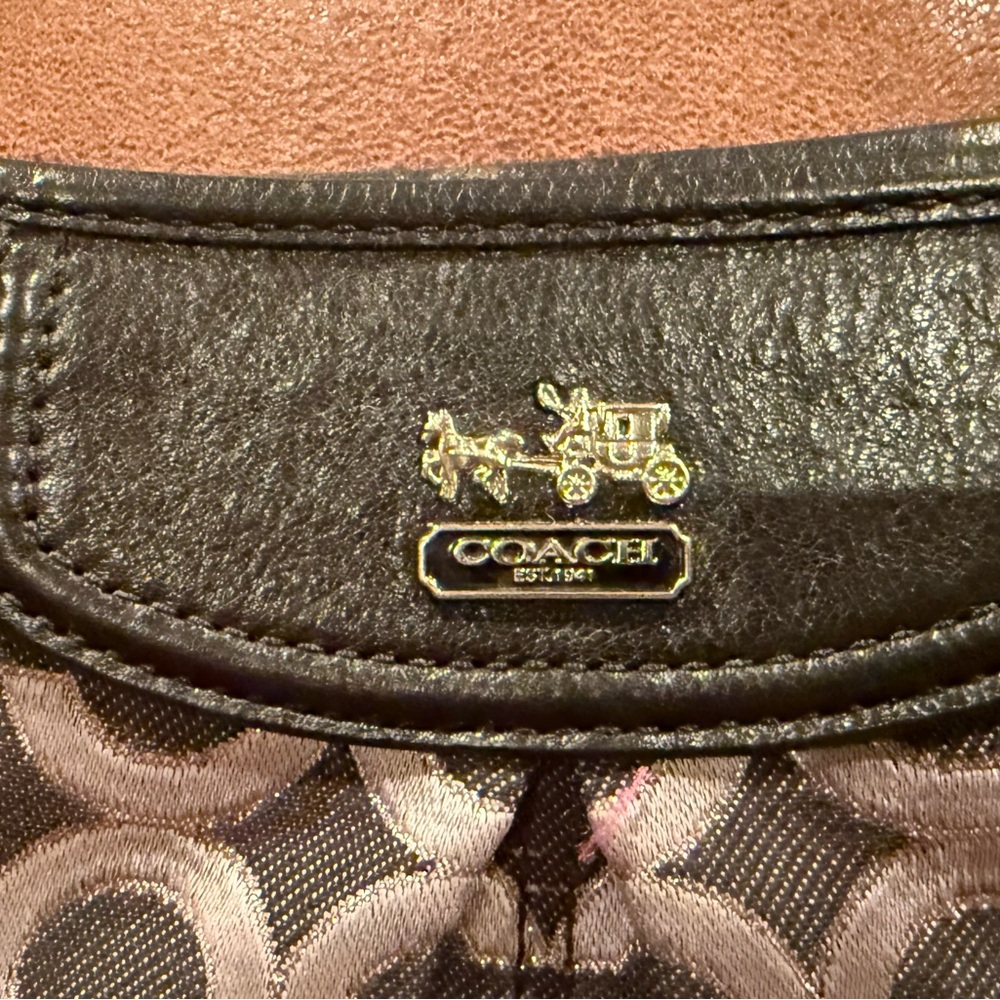 Vintage 2000's Authentic Coach Madison Crossbody Bag - Picture 2 of 6